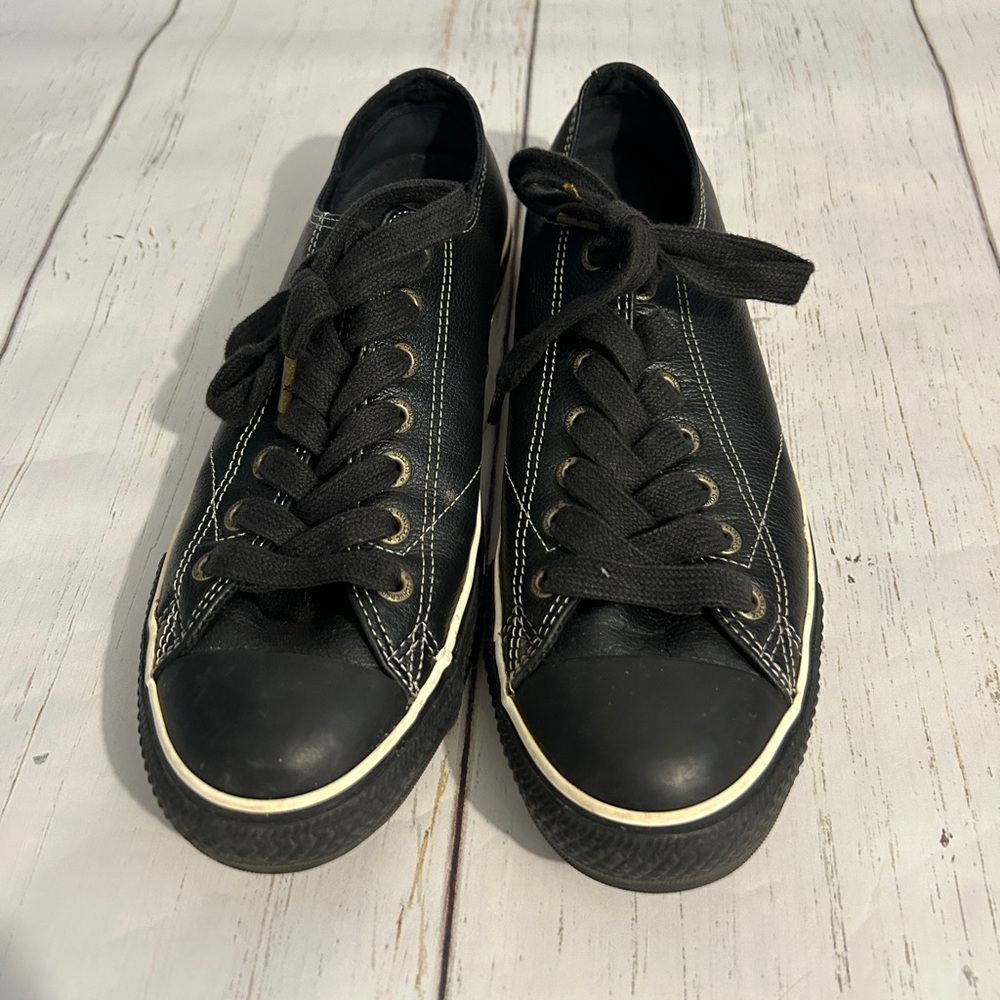 Converse Black Leather All-Star’s Men’s Sz 9 Women Sz 11 Very good Condition